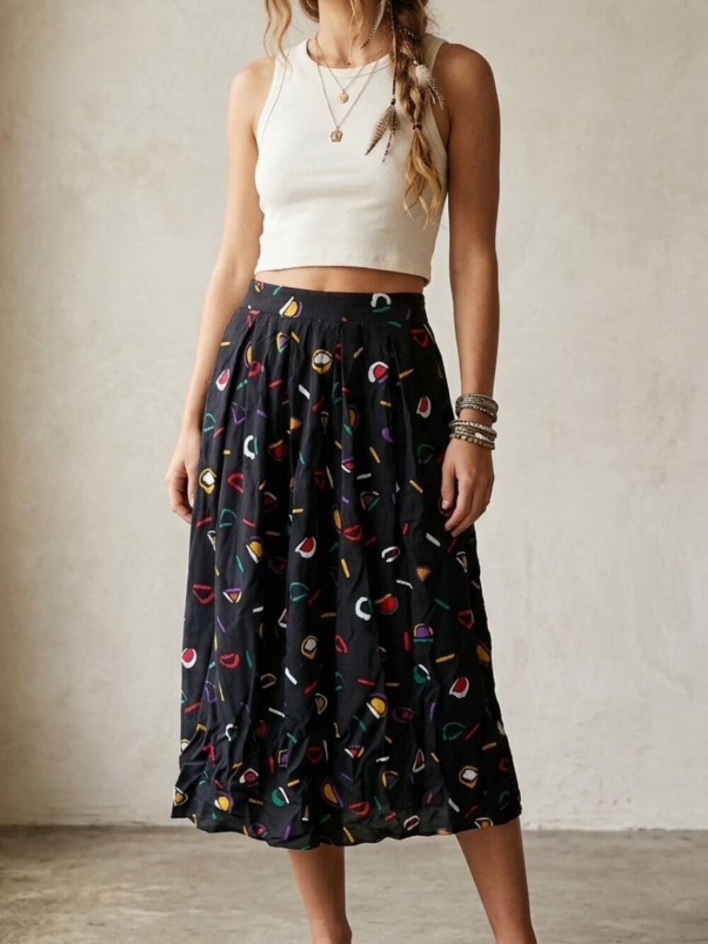 Black and multicolor abstract 1980s midi flowy skirt, elastic waist, womens sz S